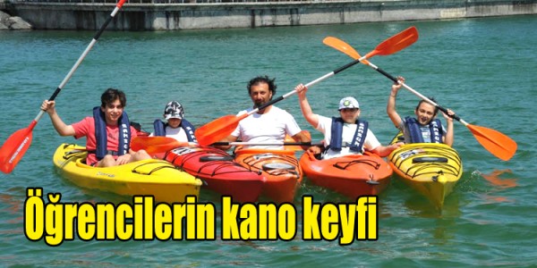 Öğrencilerin kano keyfi