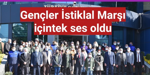 Gençler İstiklal Marşı için  tek ses oldu