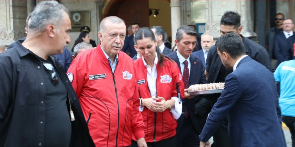 Cumhurbaşkanı Erdoğan, Büyükşehir Belediyesi’ni ziyaret etti